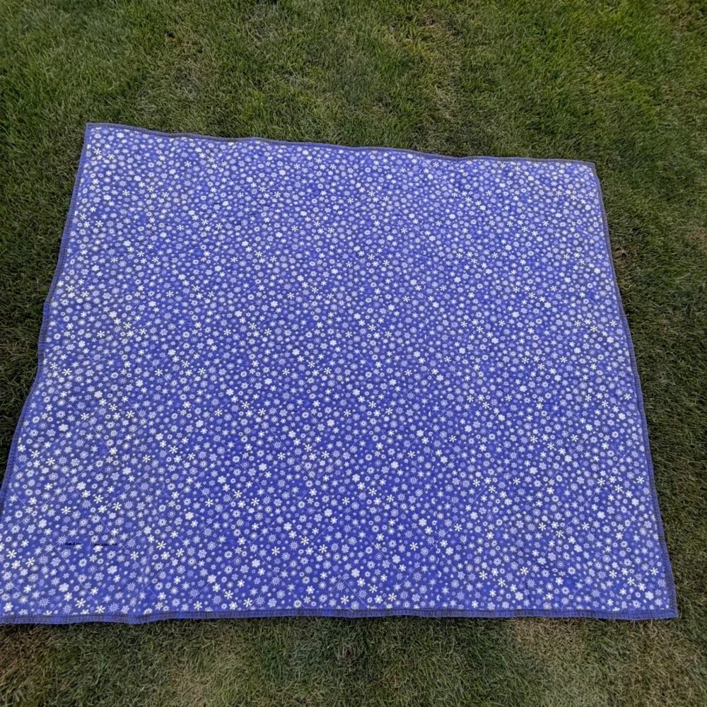 A+ Handmade Patchwork Quilt Blue Snowflake Cathedral Window Star 2003 62x48